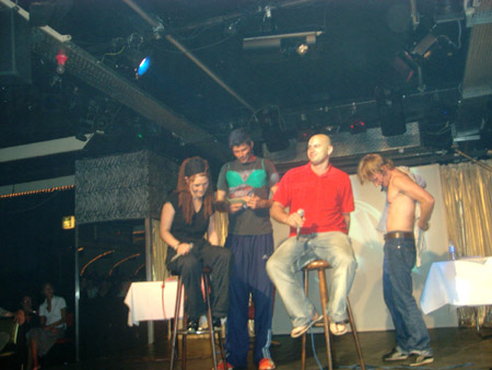 tommy: und jetzt muß ich den anbehalten?