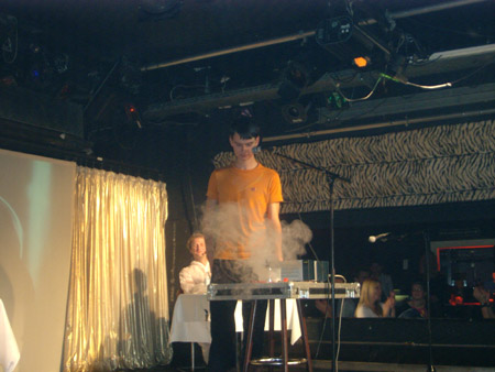 ..experimente müssen qualmen!