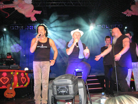 alle verabschieden sich