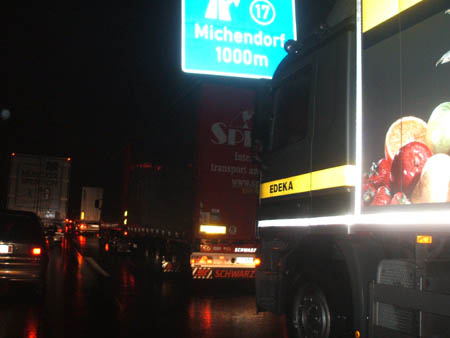 stau vor michendorf um mitternacht