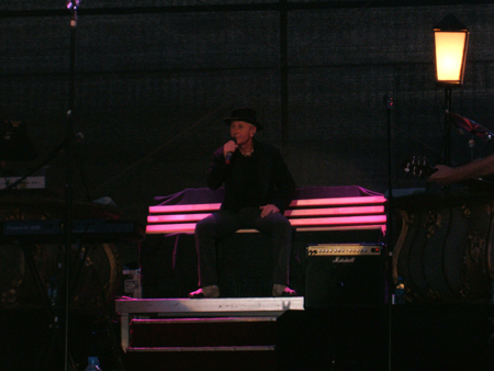 oarbeits- und auch obdachlos..