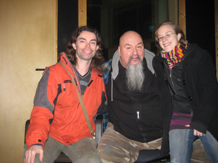 Leo mit Chrissy und Springhuhn