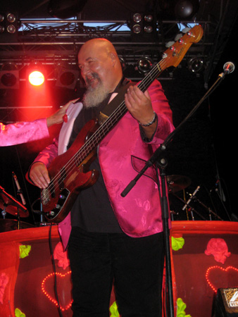 leo wird vorgestellt und freut sich