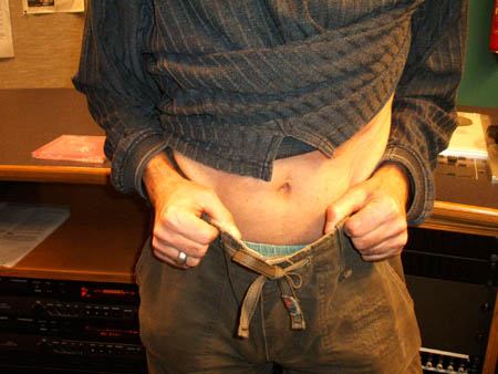 springhuhns hose rutscht..