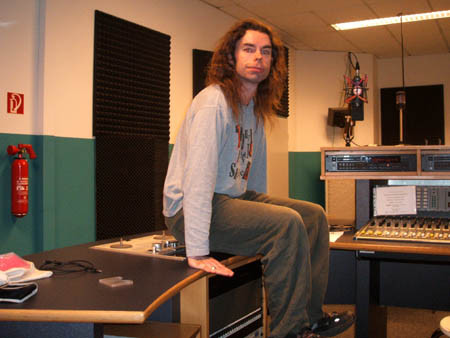 springhuhn schwebt..