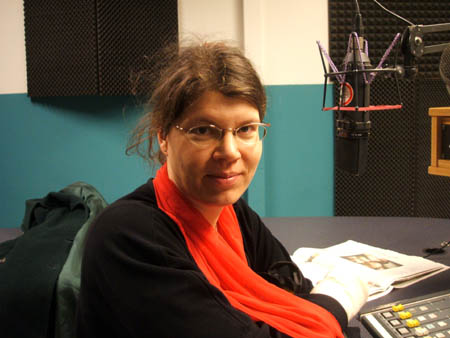 pusteblume mit arm in schlinge