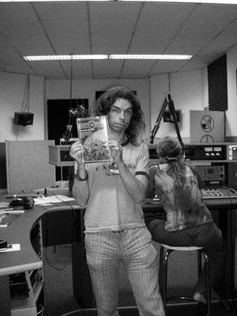 springhuhn präsentiert die zeit-kugel