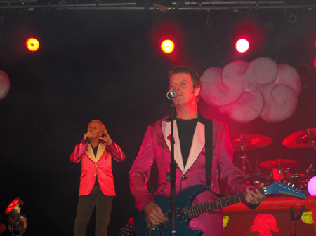 klaus kommt von hinten