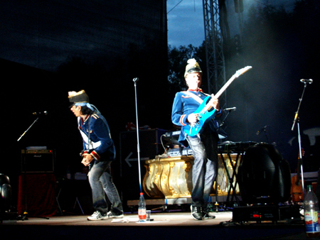 die volle gitarren-breitseite..