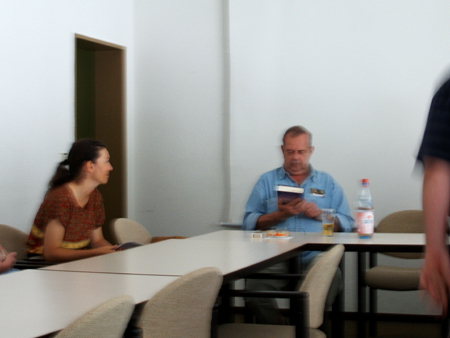 kneifel, verschwommen..