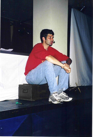 3. zugabe: tommy sitzt auf geheimnisvoller kiste