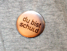 detail: springhuhn t-shirt