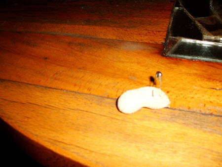 eine gepiercte erdnuß