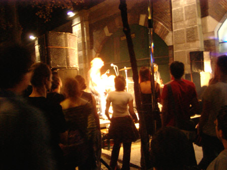 gürtel-night-walk: lichtgestalten musizieren