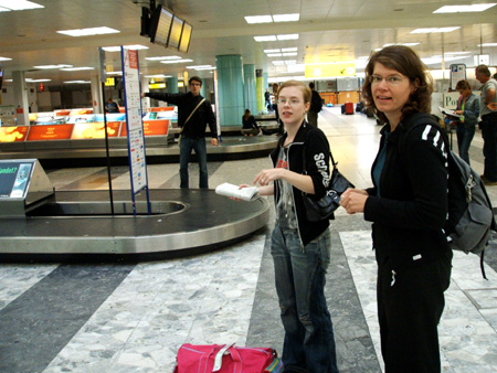 warten auf die koffer